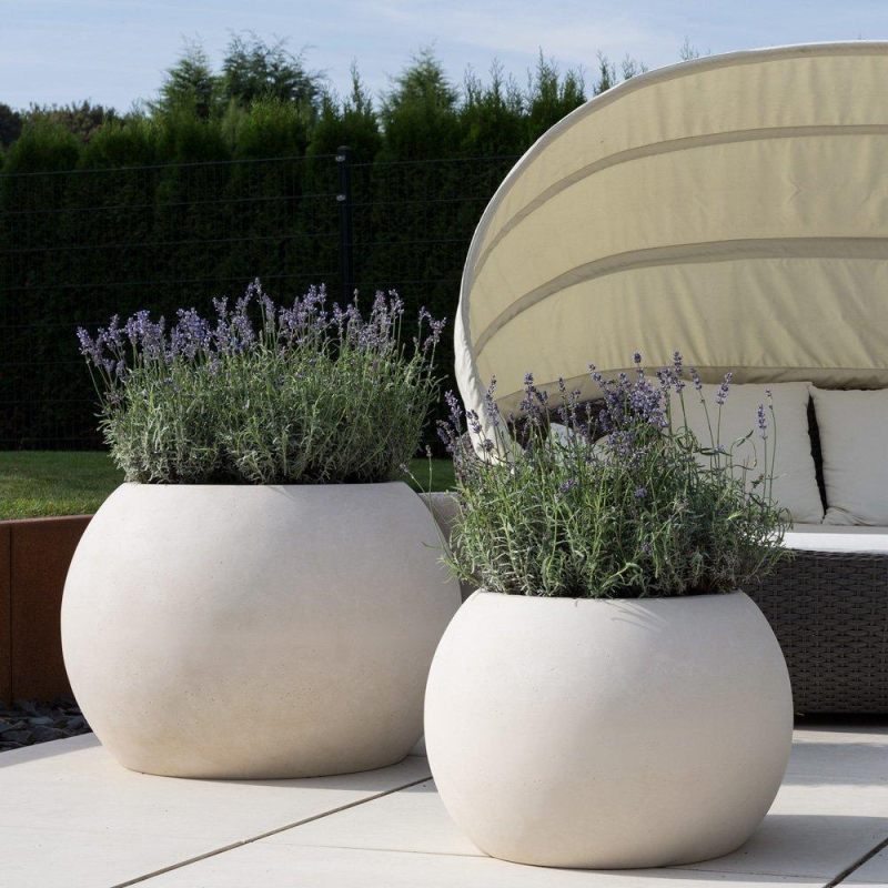 Venkovní květináče - Globe Ami creme 80x57cm
